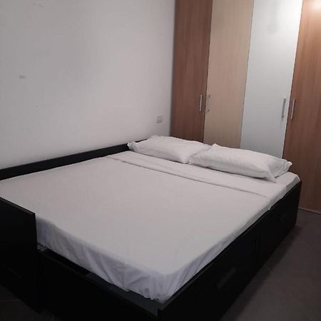 Tranquiloh Apartment Home Terni Bagian luar foto