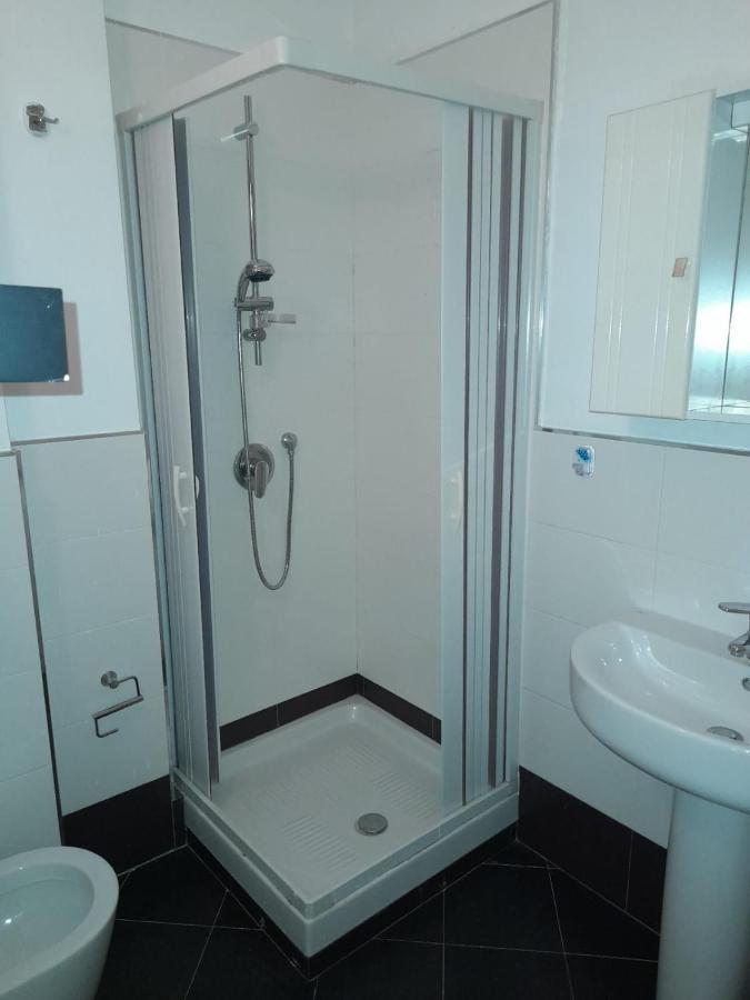 Tranquiloh Apartment Home Terni Bagian luar foto