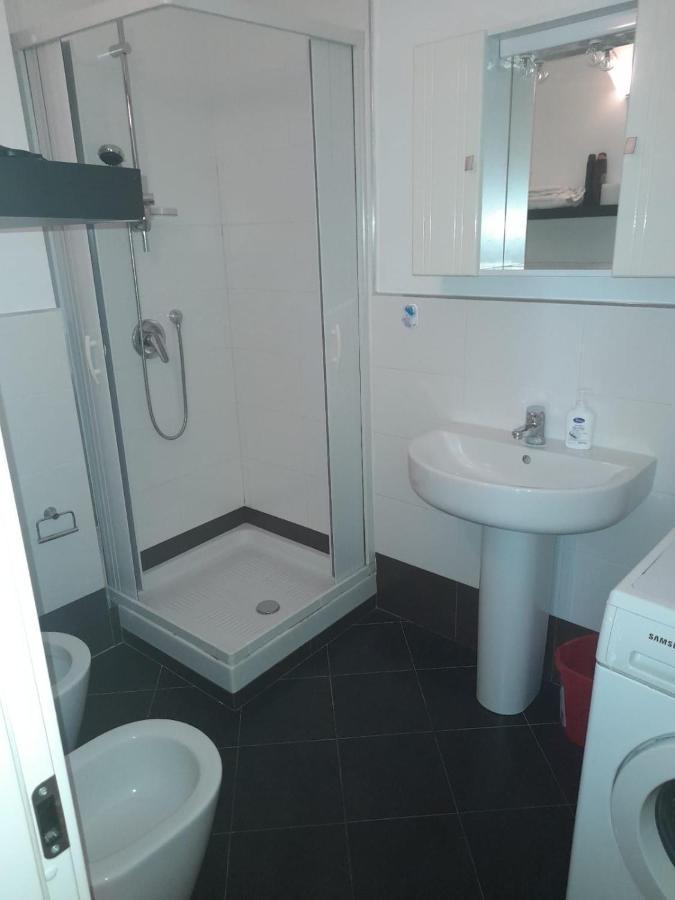 Tranquiloh Apartment Home Terni Bagian luar foto